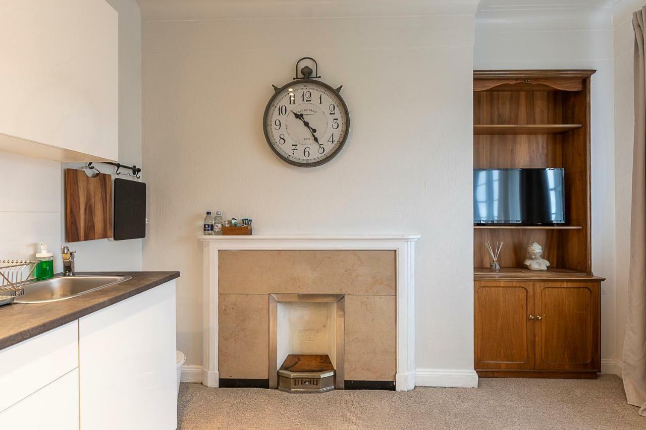 Grand Swiss Cottage Apartment Лондон Екстер'єр фото