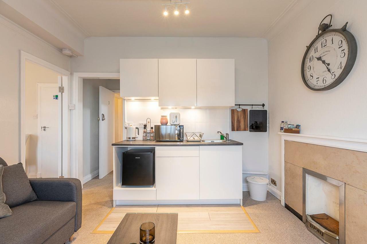Grand Swiss Cottage Apartment Лондон Екстер'єр фото